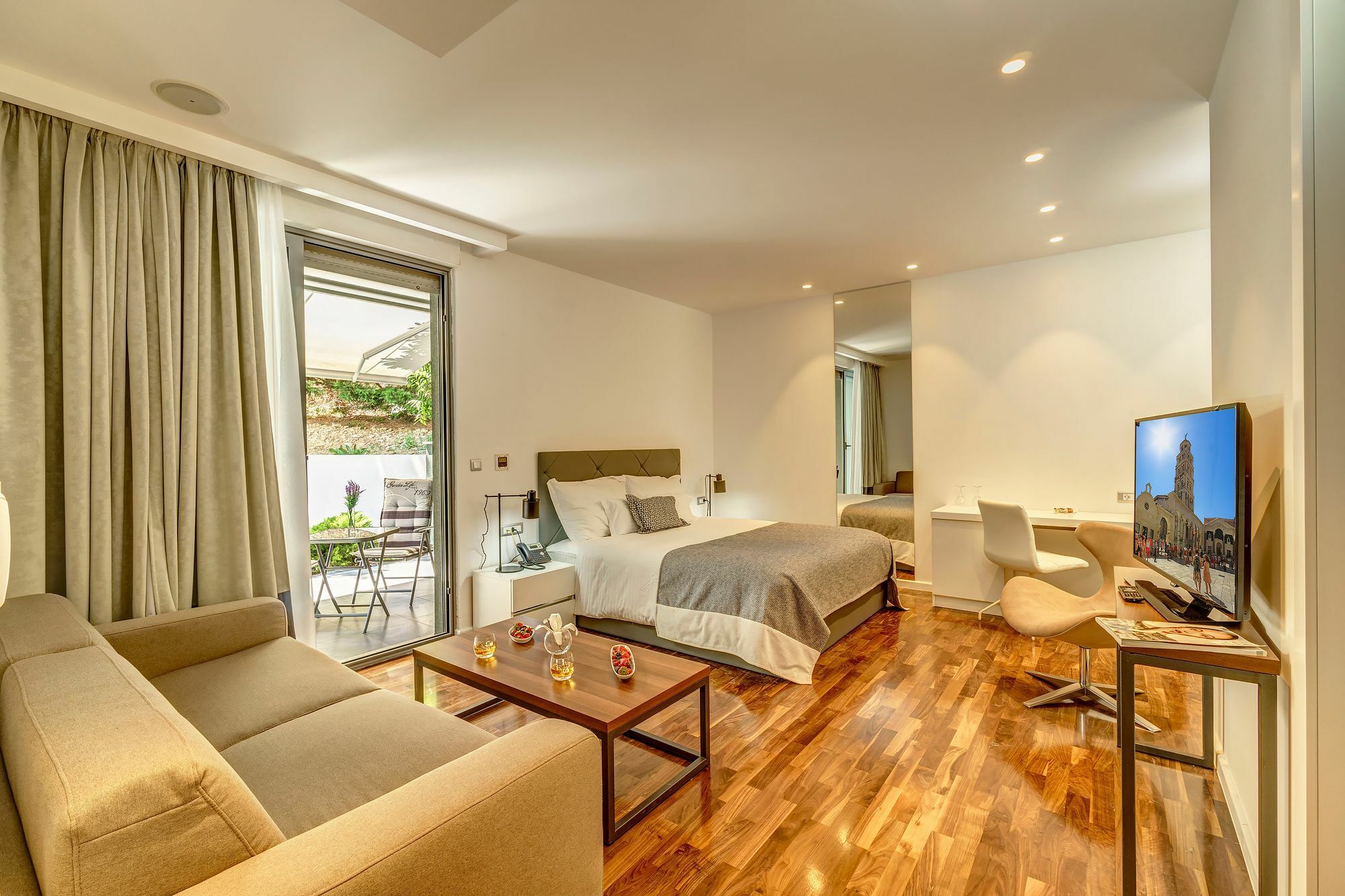 Rooms Oasis Life Split Kültér fotó