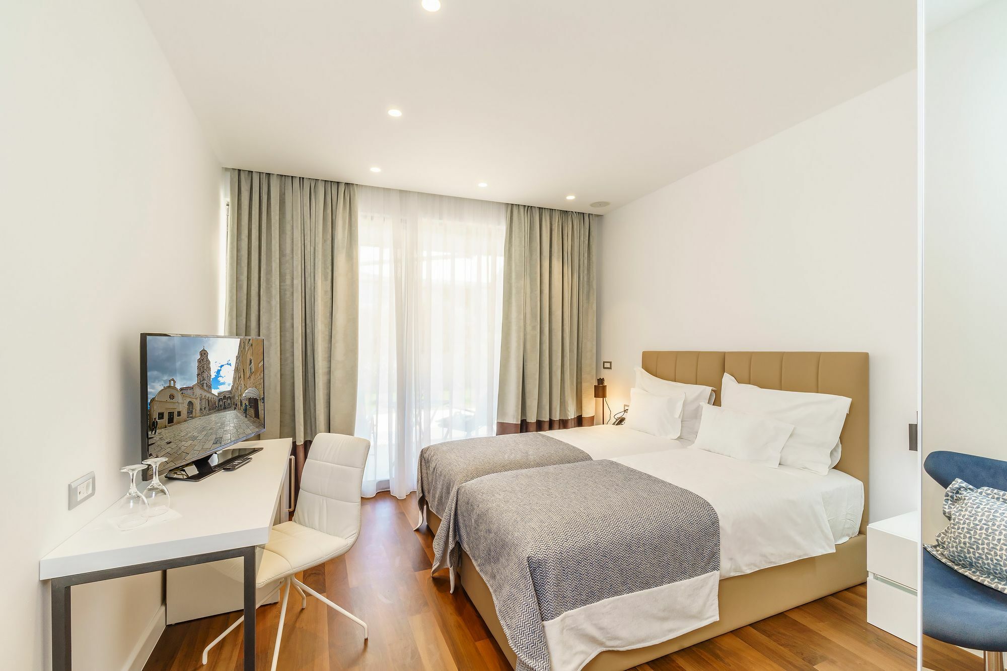 Rooms Oasis Life Split Kültér fotó